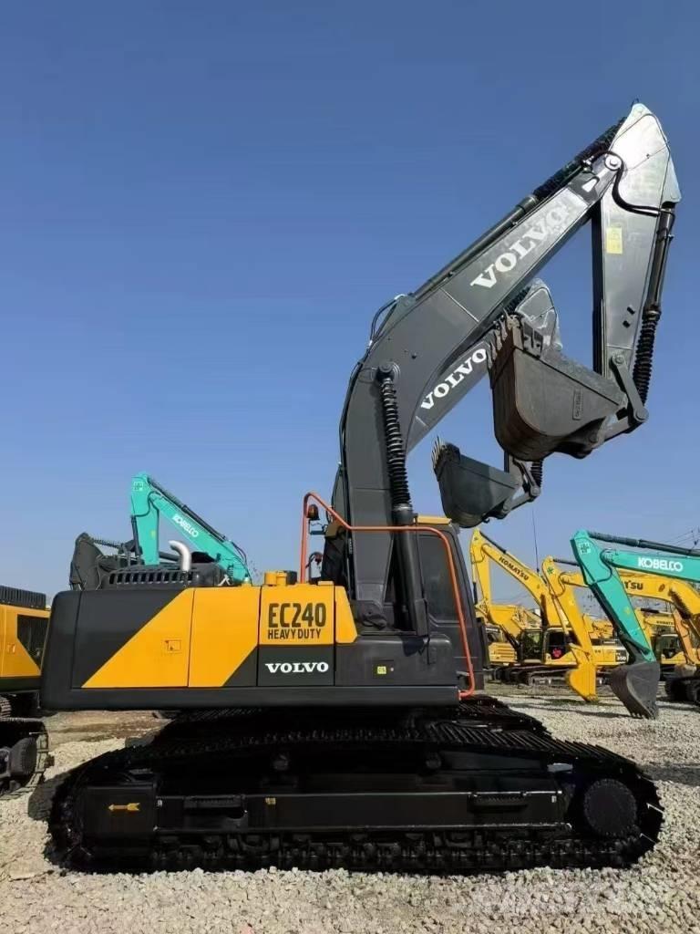 Volvo EC 240 履带挖掘机