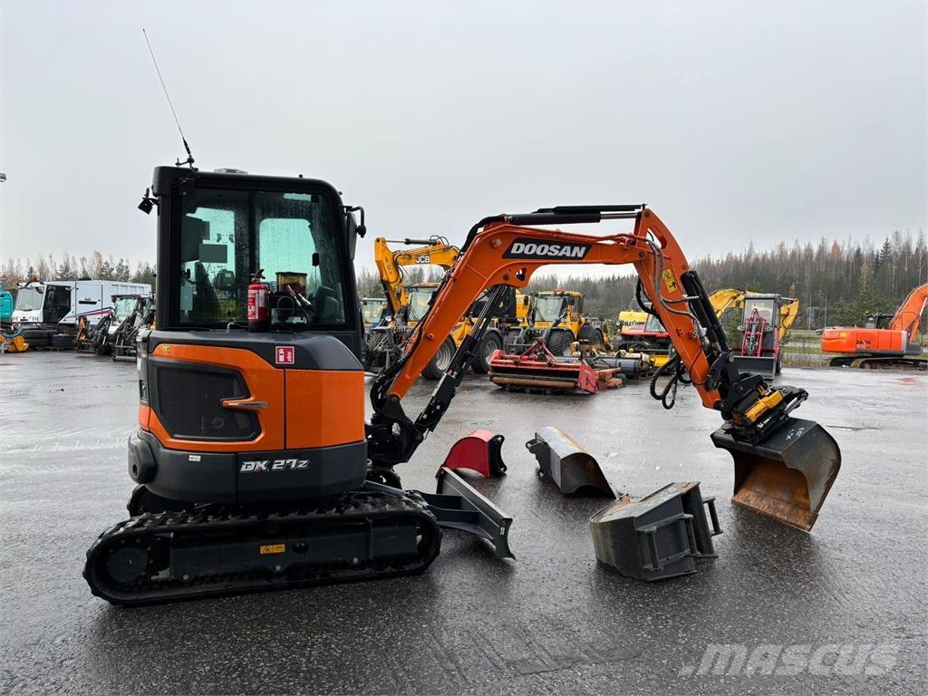 Doosan DX27Z-7 小型挖掘机