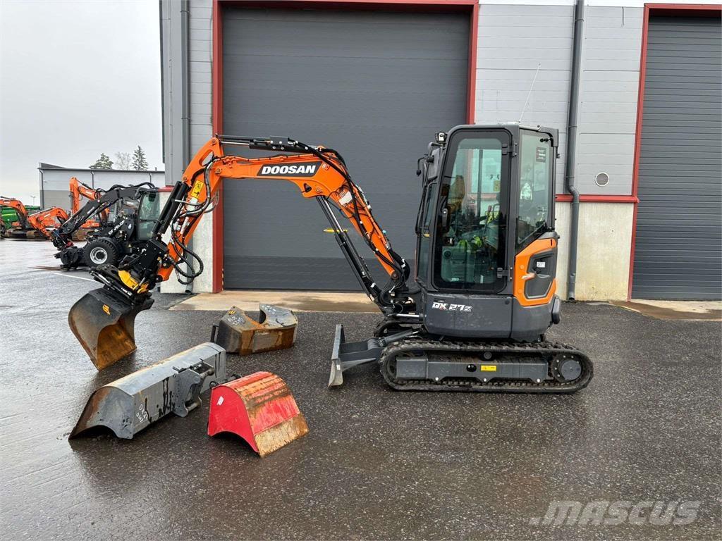 Doosan DX27Z-7 小型挖掘机