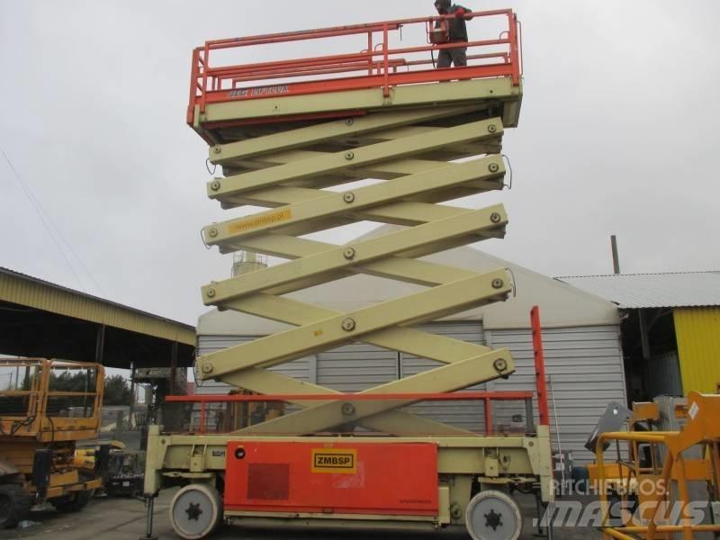 JLG Liftlux 245-12 剪叉式升降机