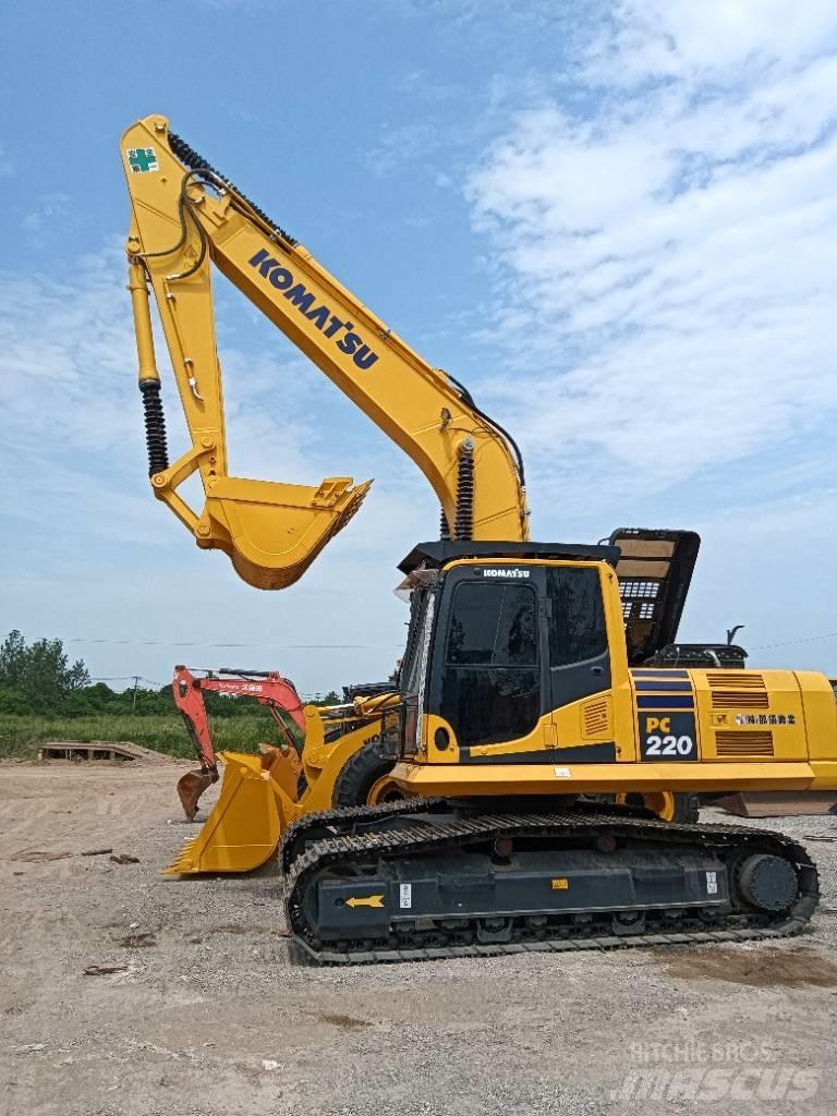 Komatsu PC 220-8 履带挖掘机