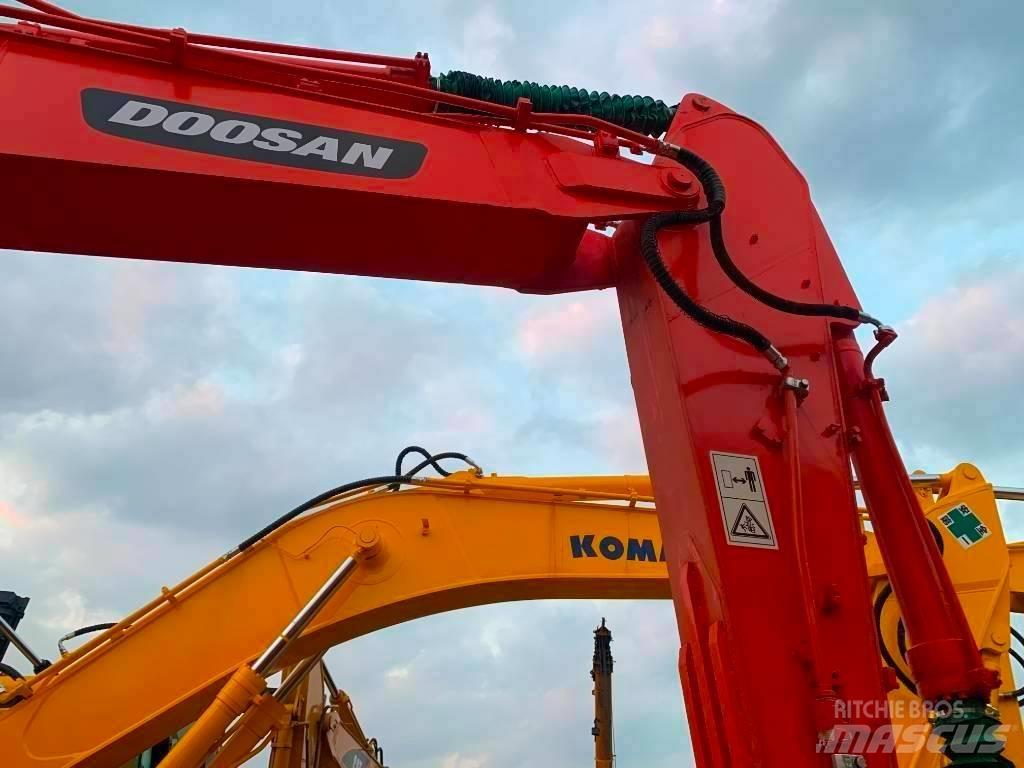Doosan DX 225 LC 履带挖掘机