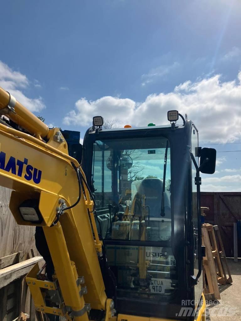 Komatsu PC 26 MR 小型挖掘机