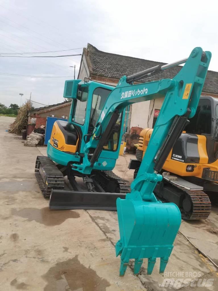 Kubota KX 135 履带挖掘机