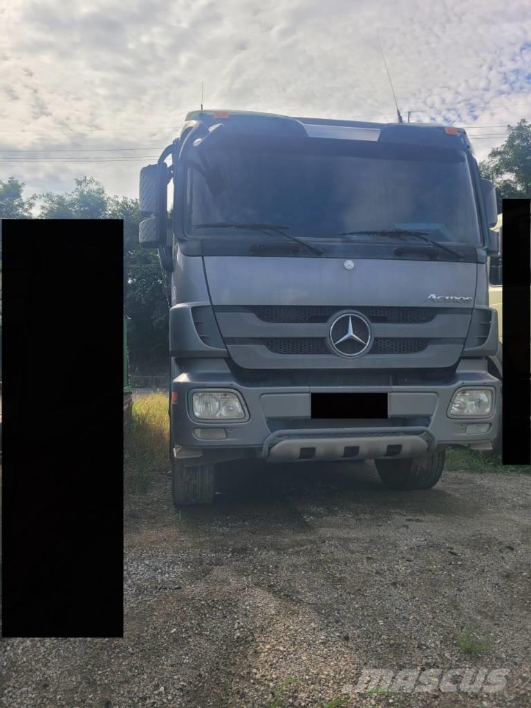 Mercedes-Benz 3848 翻斗车\公路型自卸车
