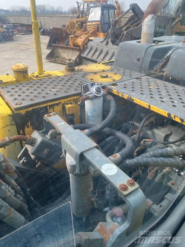 Volvo EC 160 B N LC 履带挖掘机