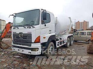 Hino 700 混凝土搅拌车