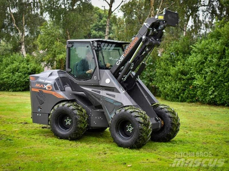 Cast Loader MAXO 57D 小型装载机