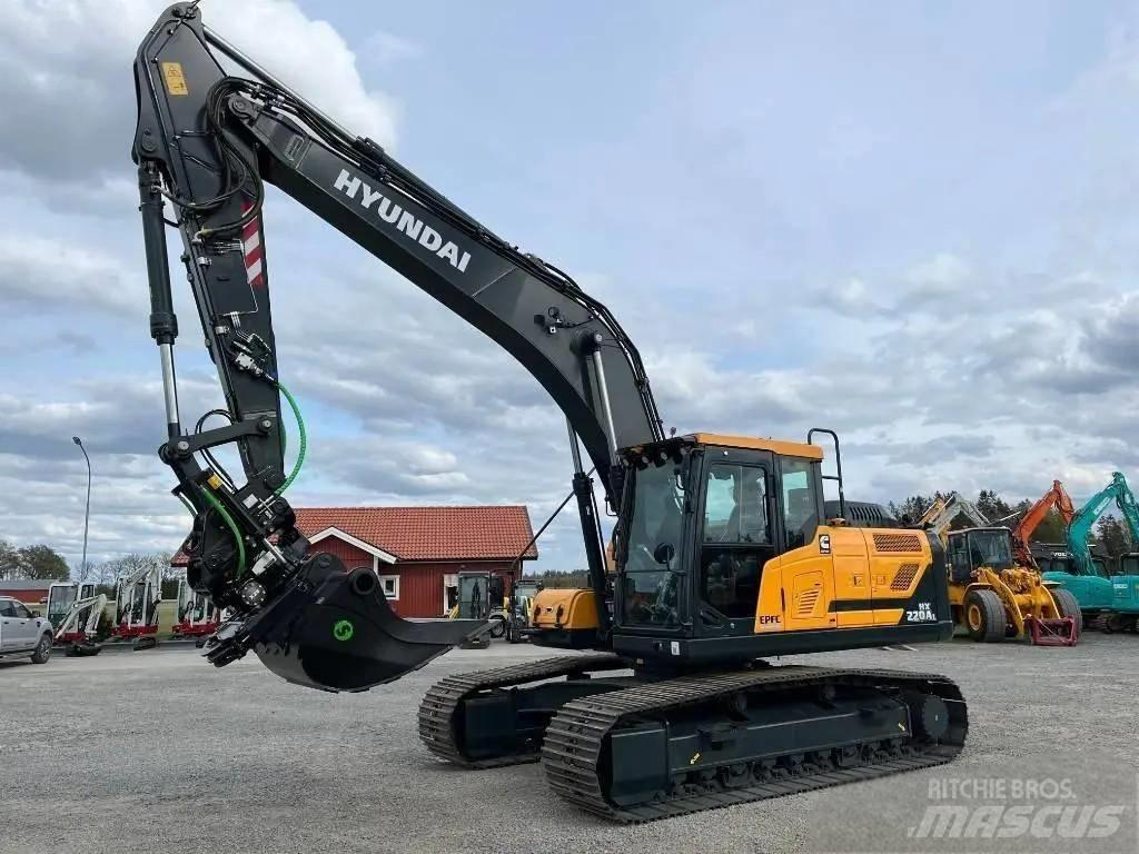 Hyundai HX 220 履带挖掘机