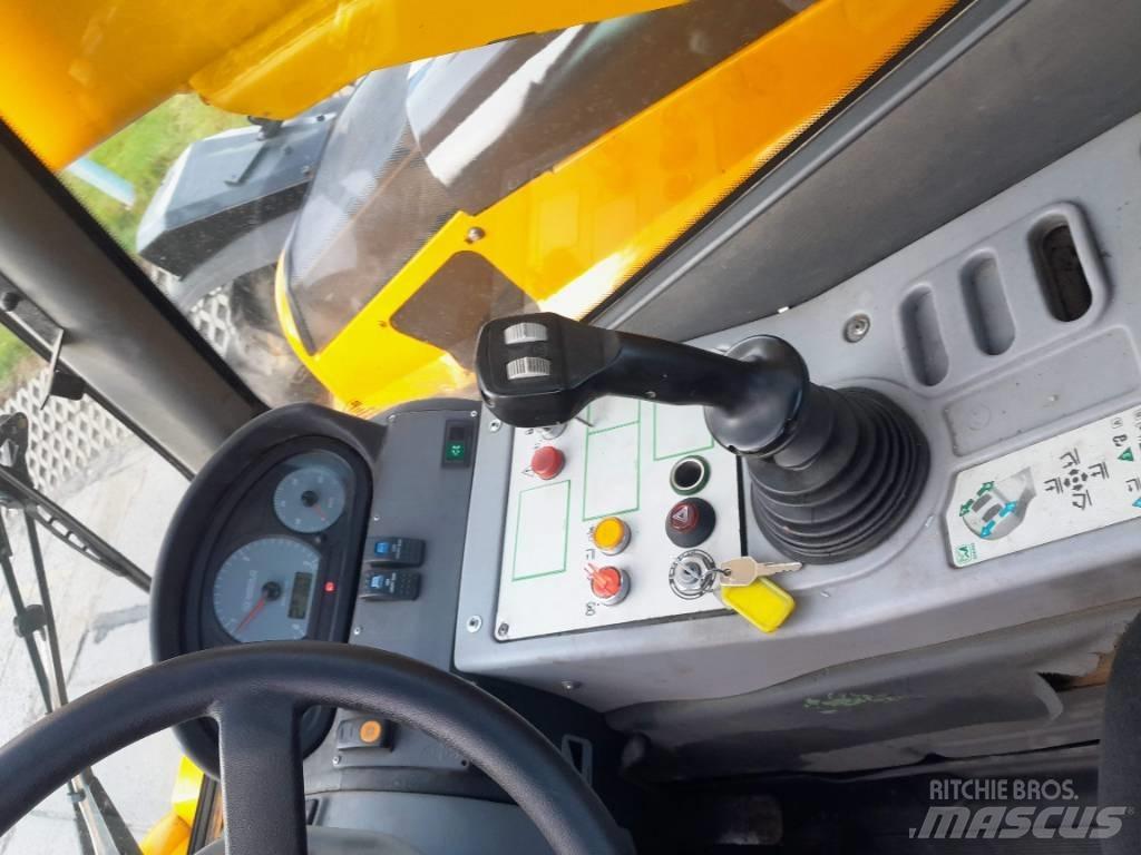 Merlo P 32.6 L 伸缩臂叉装车|叉装车