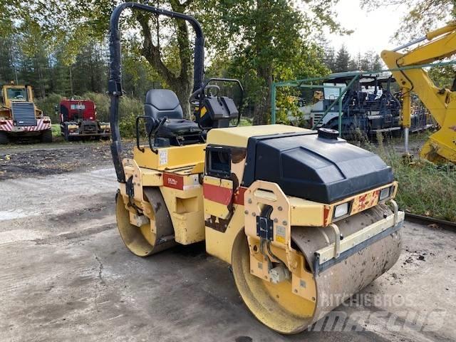 Dynapac CC 142 双轮压路机