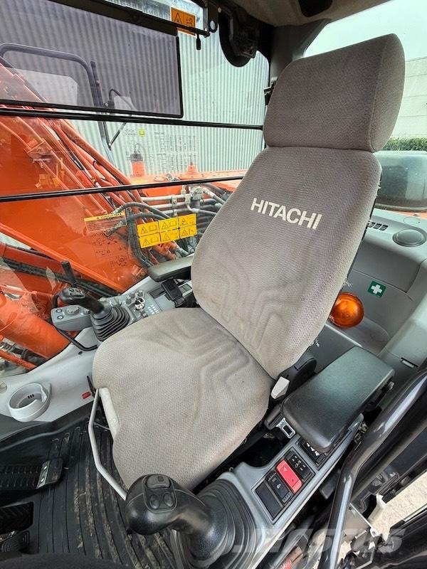 Hitachi ZX 140 W-5 轮式挖掘机