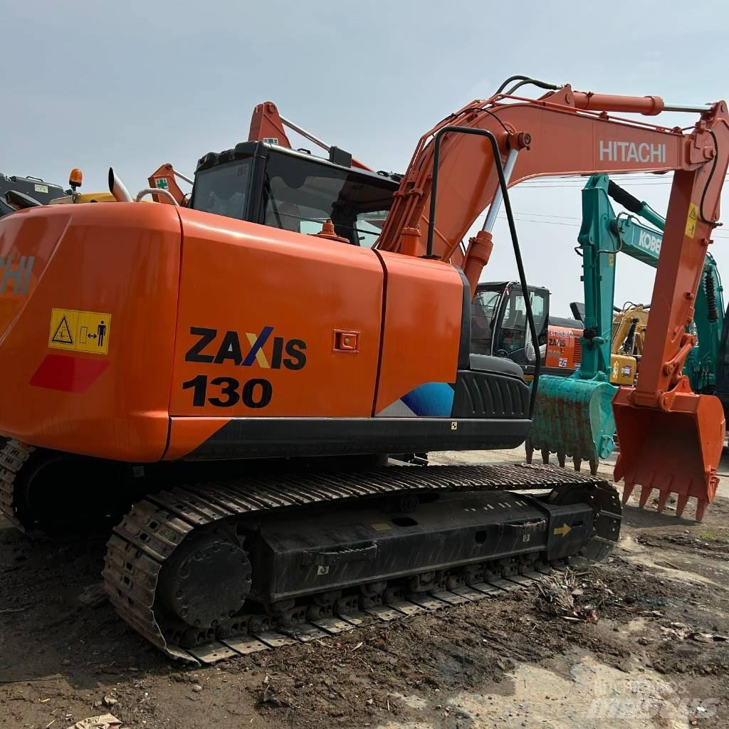 Hitachi 130 履带挖掘机