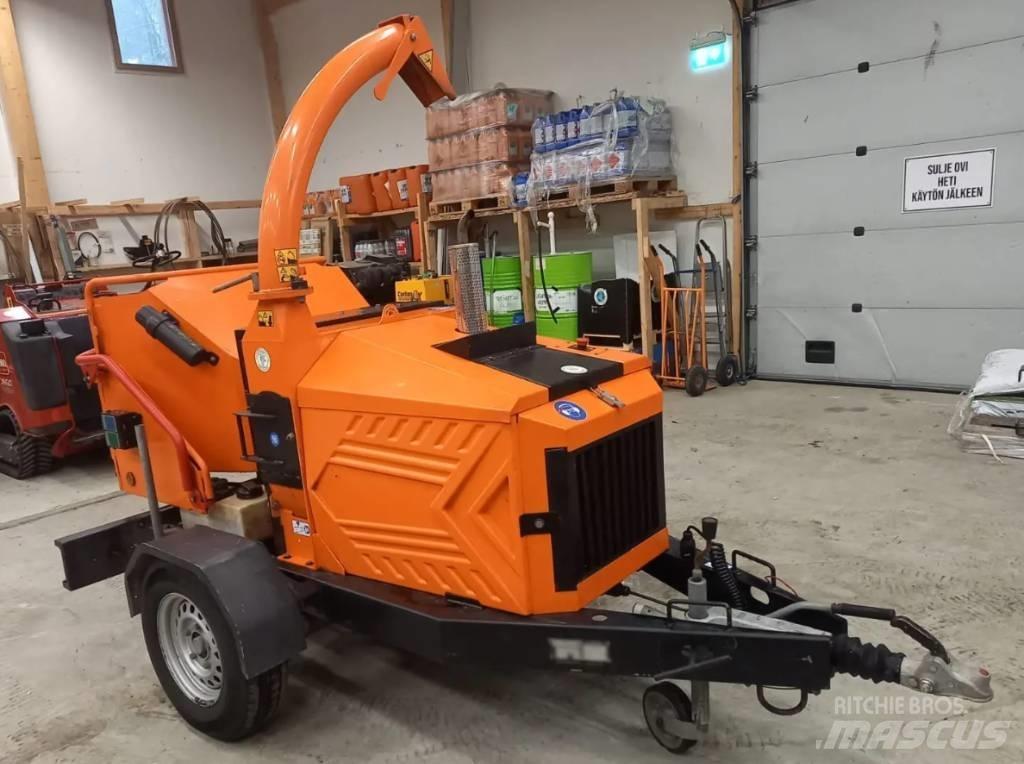 Timberwolf 280TDHB 木材削片机