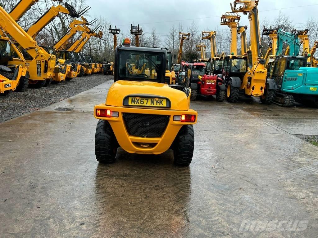 JCB 520-40 伸缩臂叉装车|叉装车