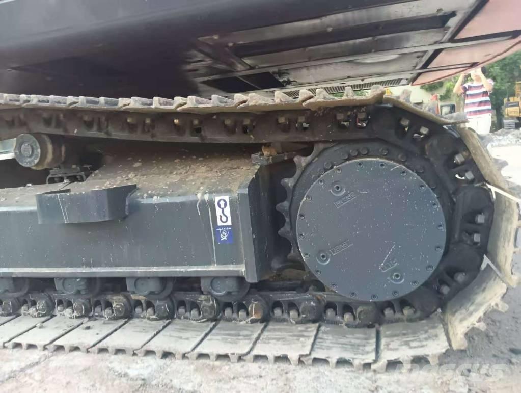 Doosan DX 225 LC 履带挖掘机