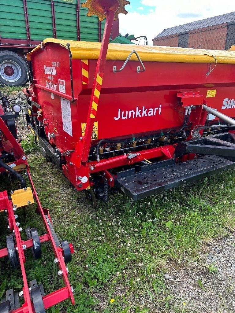 Junkkari 3000 ST 多功能条播机