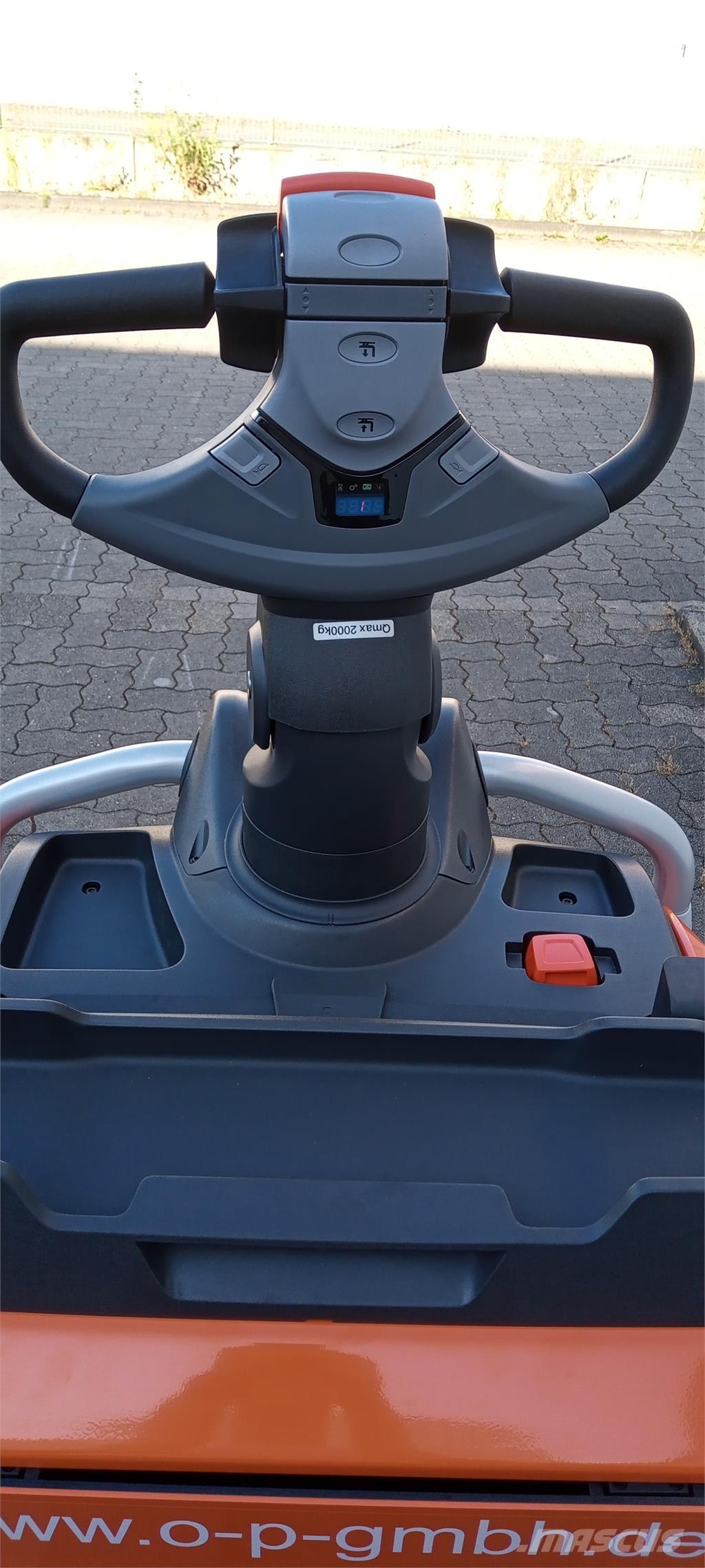 Toyota LPE200 手推堆垛车