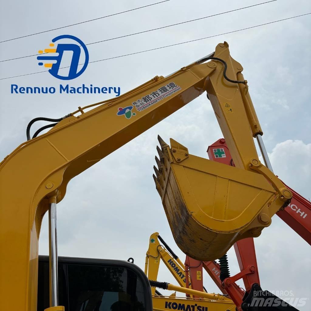 Komatsu PC 70-8 小型挖掘机