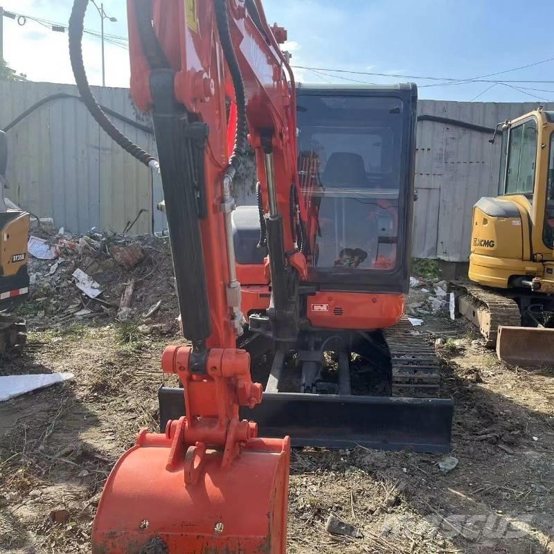 Kubota U 35 小型挖掘机