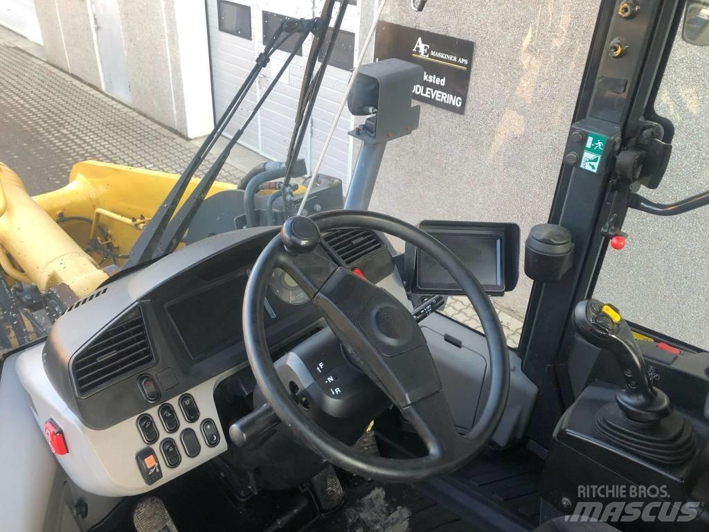Komatsu WA 320-8 轮式装载机