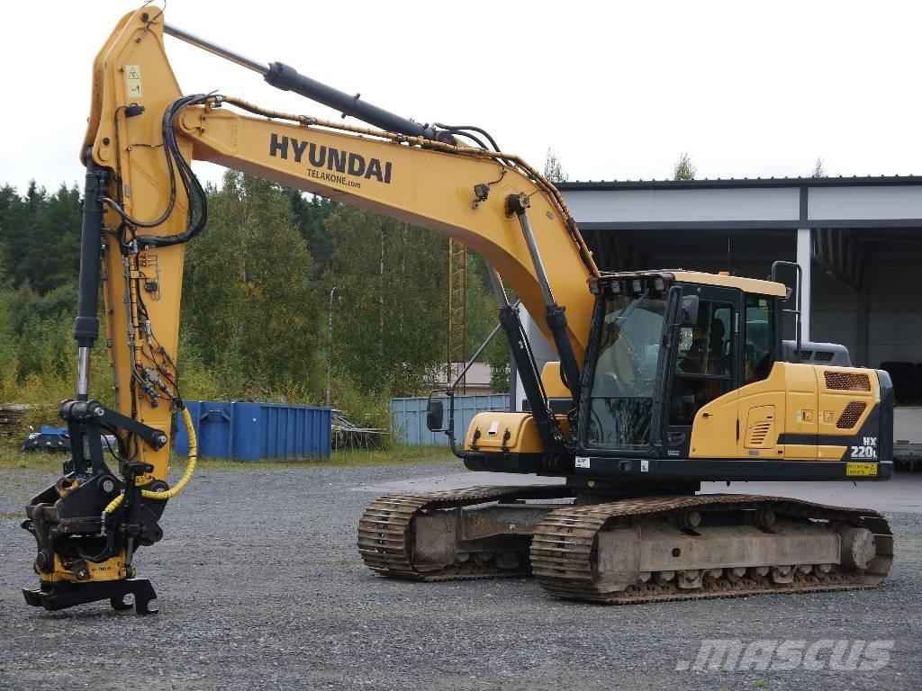Hyundai HX 220 L 履带挖掘机