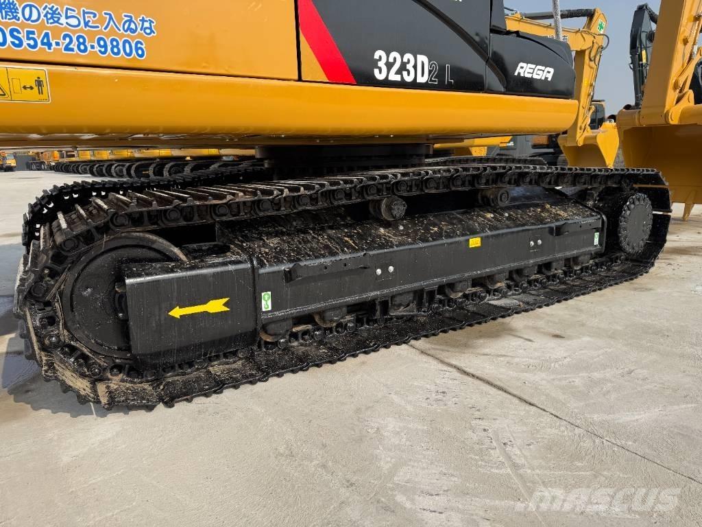 CAT 323D2L 履带挖掘机