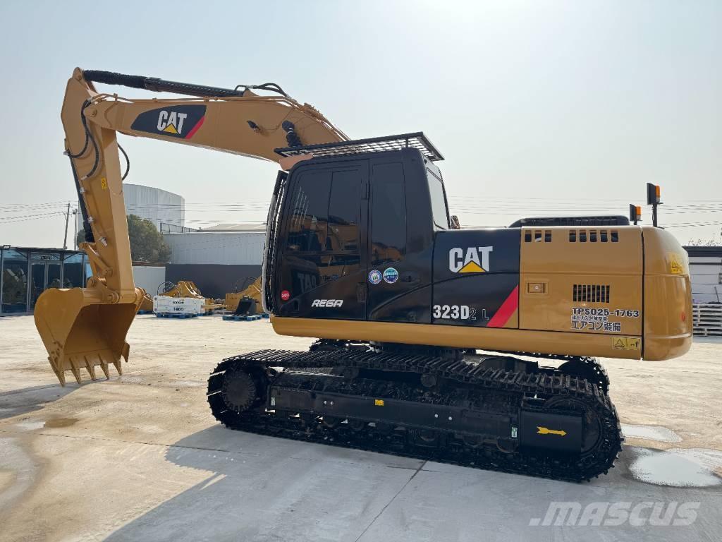 CAT 323D2L 履带挖掘机