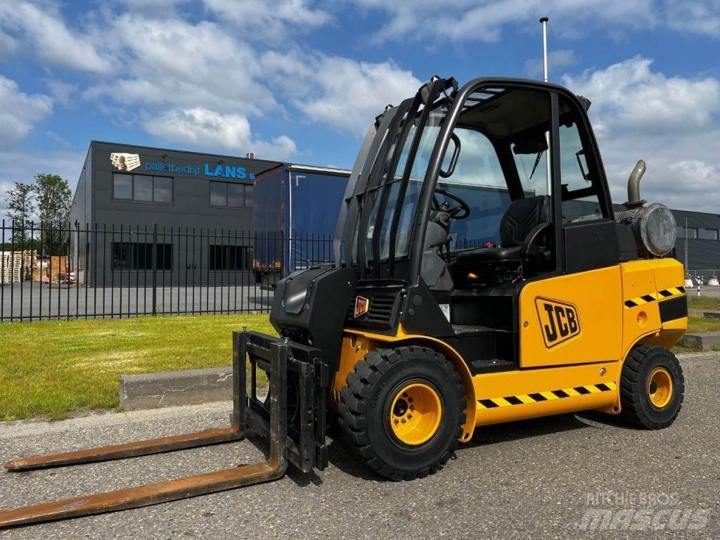 JCB TLT30 伸缩轮式装载机