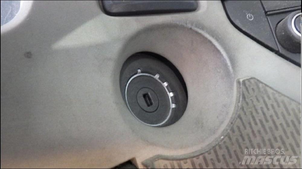 Volvo FM 410 牵引车