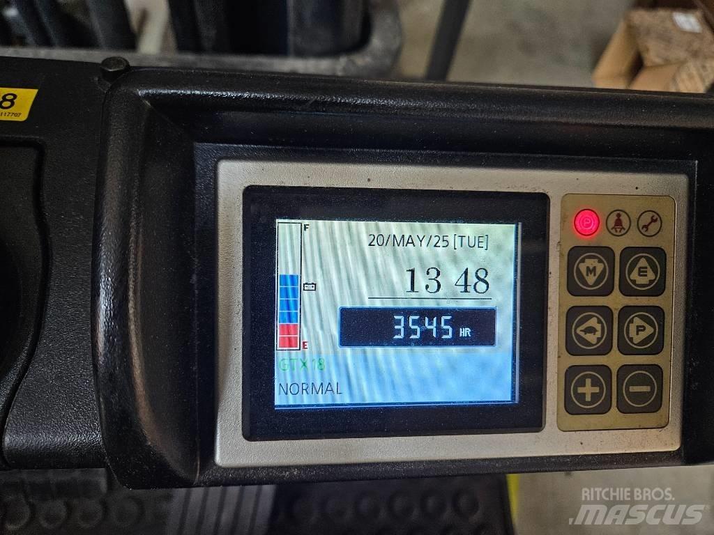 Clark GTX 18 电动叉车