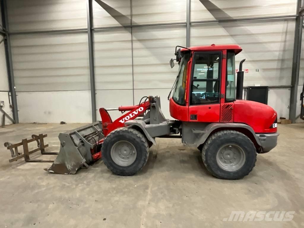 Volvo L 30 B-Z/X 轮式装载机