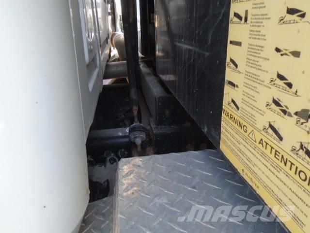 Mack GRANITE GR64B 自卸式货车