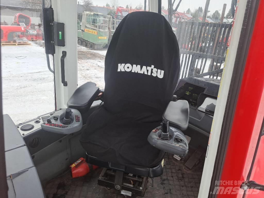 Komatsu 865 集运机
