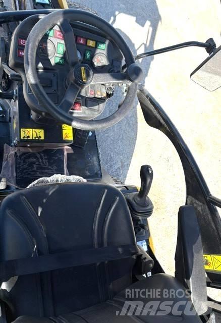 New Holland ML15 滑移装载机