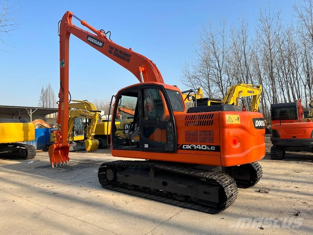 Doosan DX140 履带挖掘机