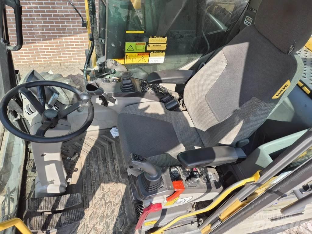 Volvo EW160C 轮式挖掘机
