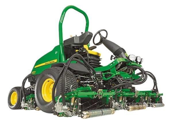 John Deere 8700 球道割草机