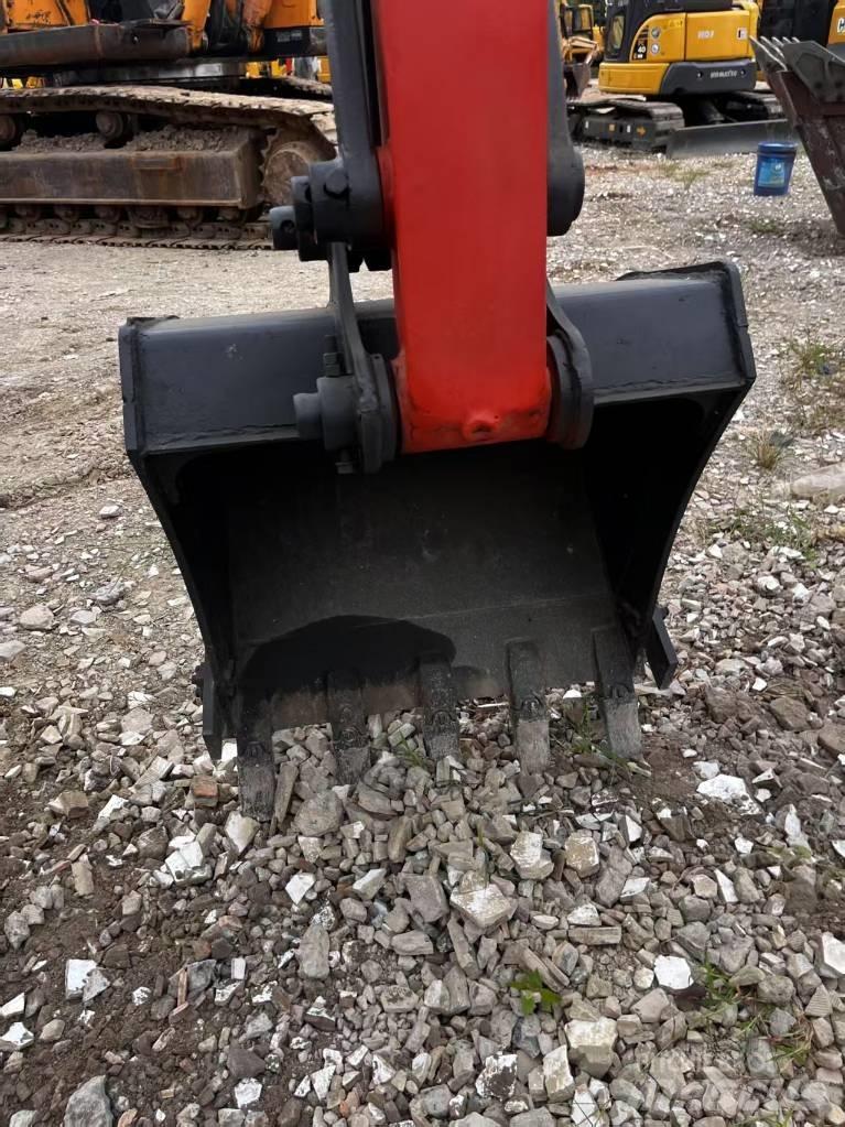 Kubota U 55 中型挖掘机