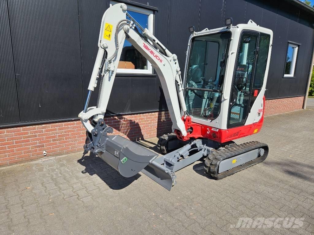 Takeuchi TB320 Demo 小型挖掘机