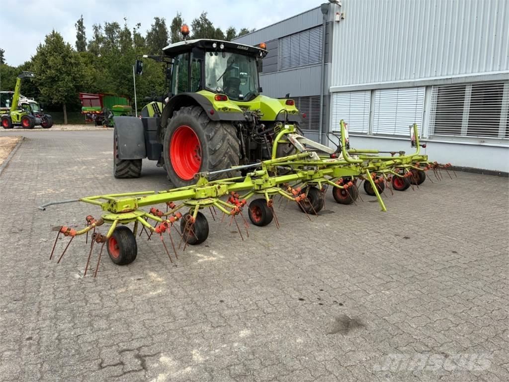 CLAAS VOLTO 870 犁耙和摊草机
