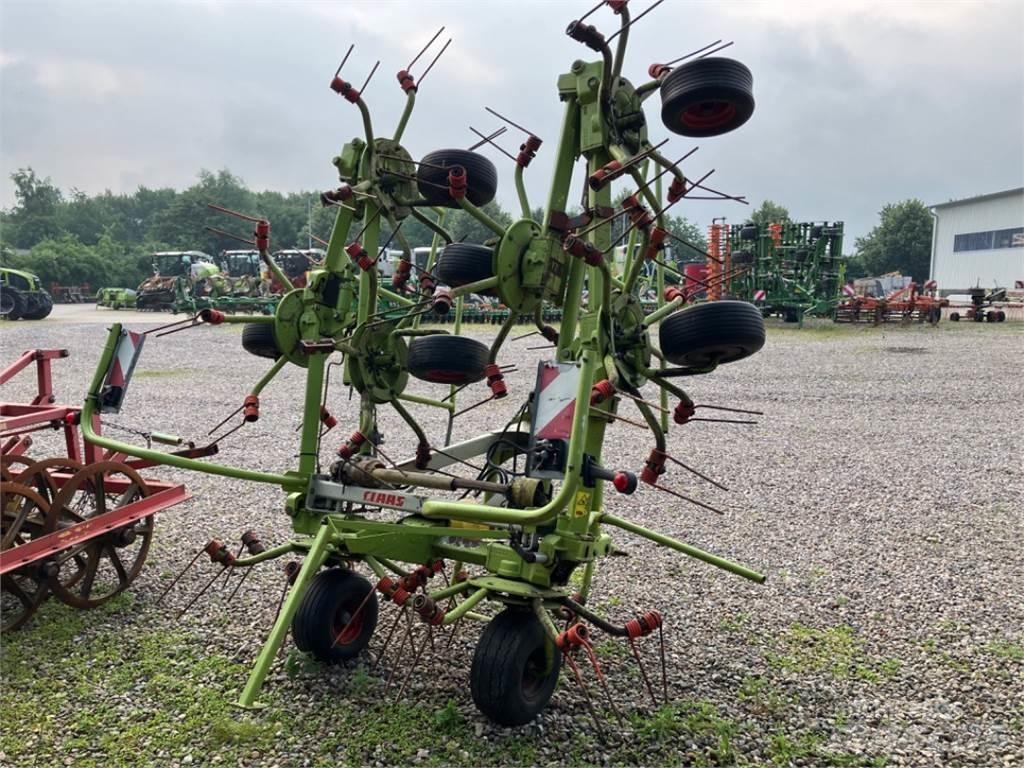 CLAAS VOLTO 870 犁耙和摊草机