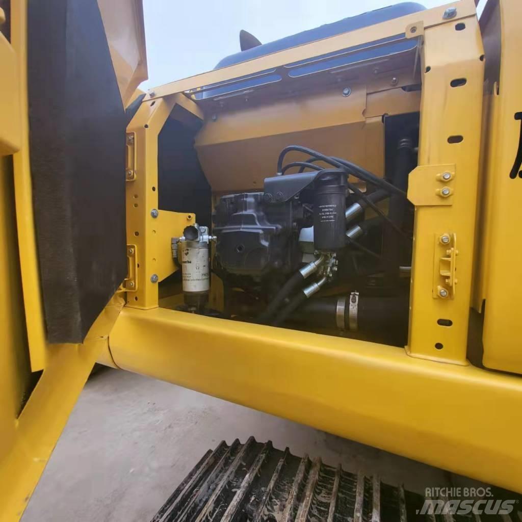 Komatsu PC 210 履带挖掘机