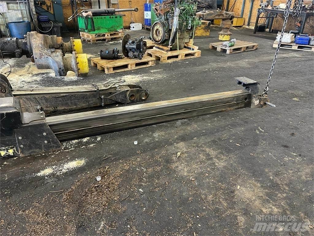 John Deere 1910G 货运起重机