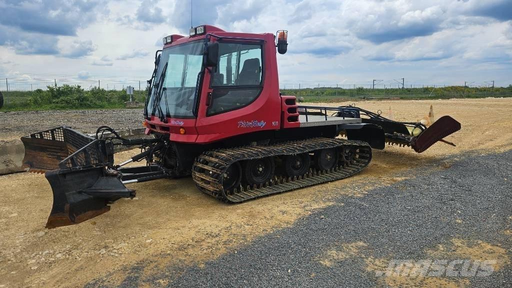  Pistenbully PB 100 铲雪车