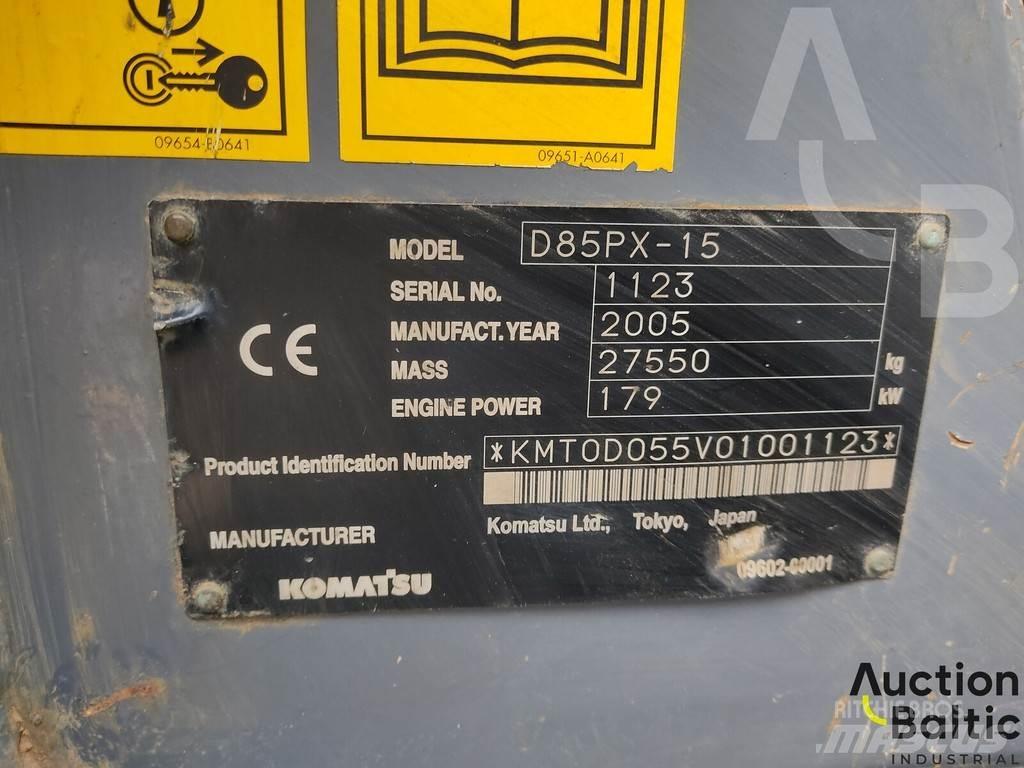 Komatsu D85PX-15 履带式推土机