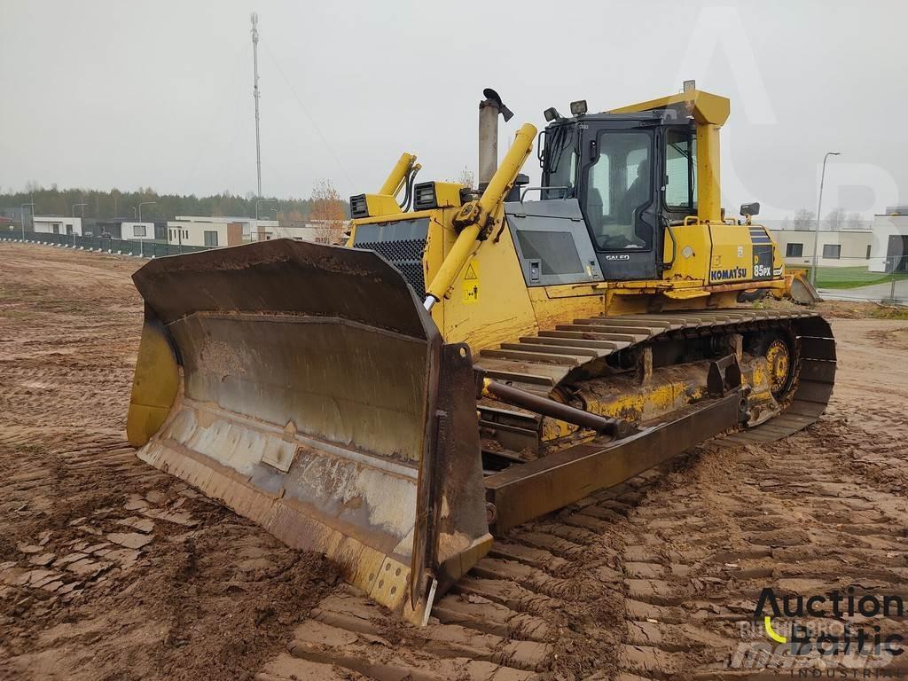 Komatsu D85PX-15 履带式推土机