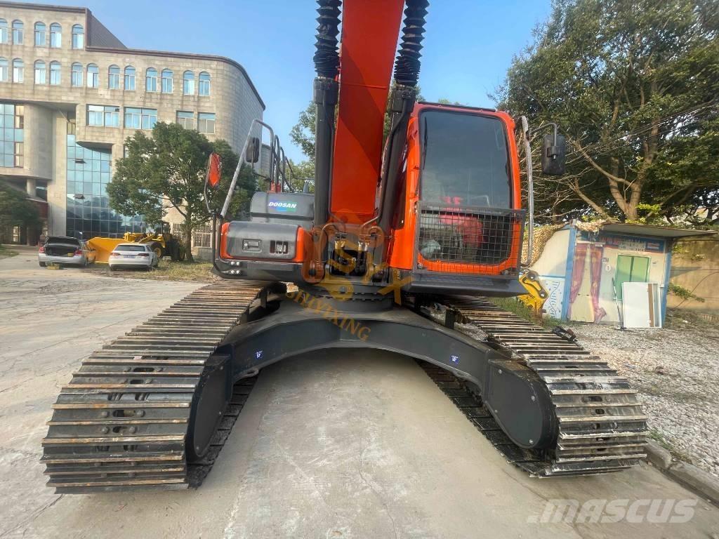 Doosan 300LC 履带挖掘机