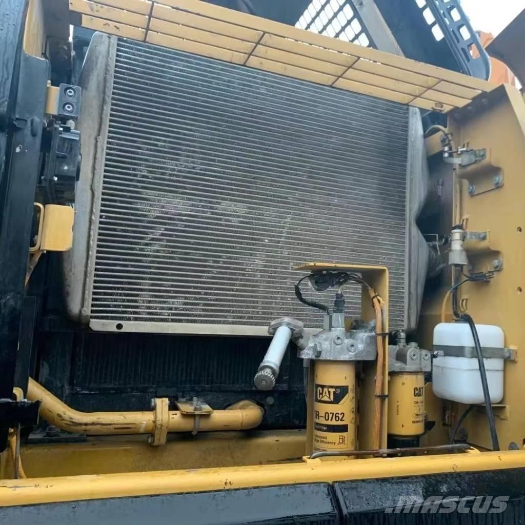 CAT 329 履带挖掘机