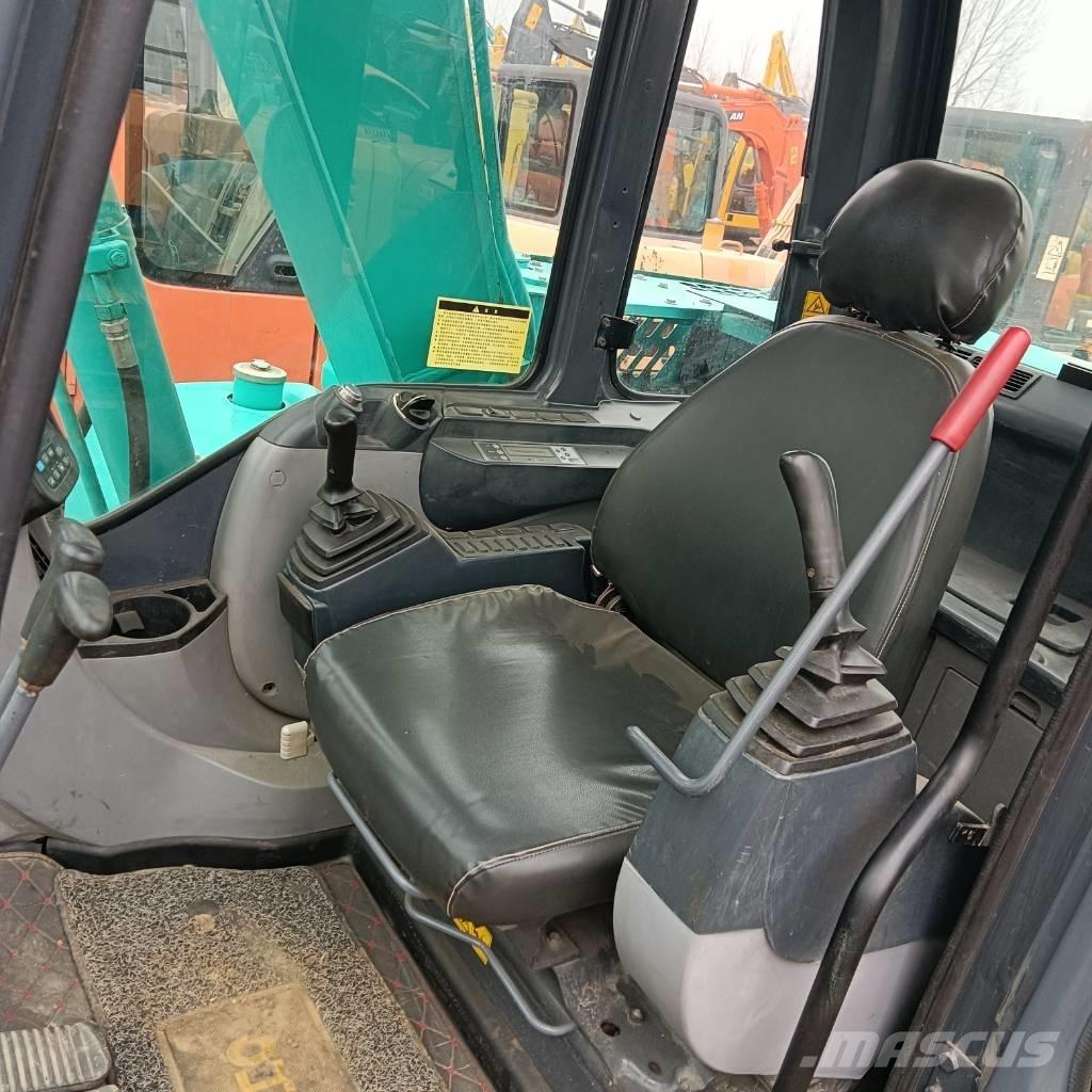 Kobelco SK75-8 中型挖掘机